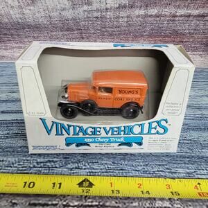 Vtg 1985 Ertl Vtg vehicles 1/43 scale diecast 1930 Chevy truck Younge coal & ice